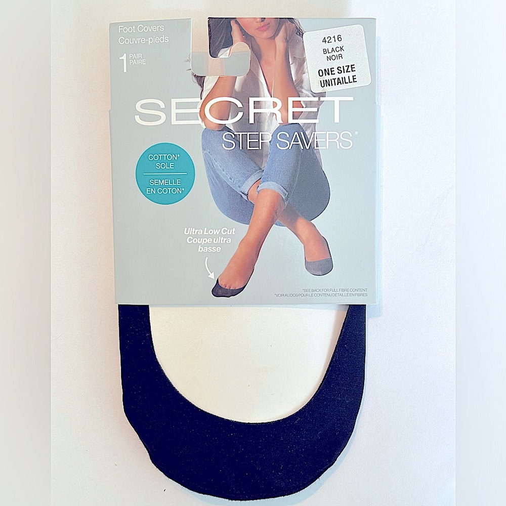 Women’s Secret step savers ultra low cut socks in black foot covers